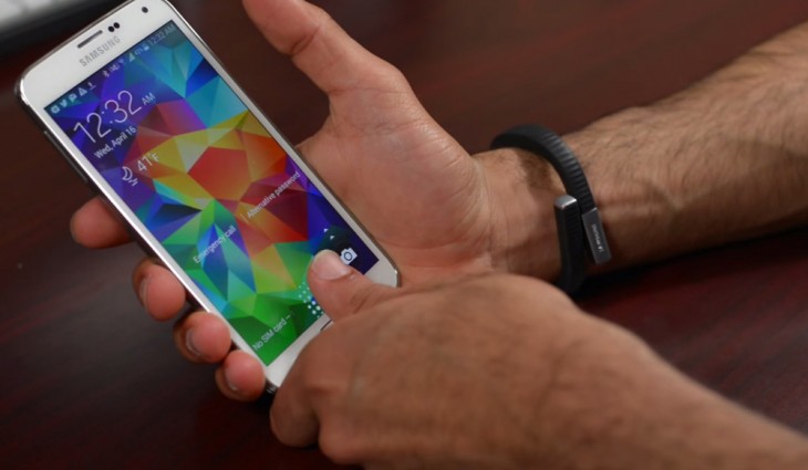 Samsung Galaxy Note 4 is provided with Natural ID fingerprint sensor